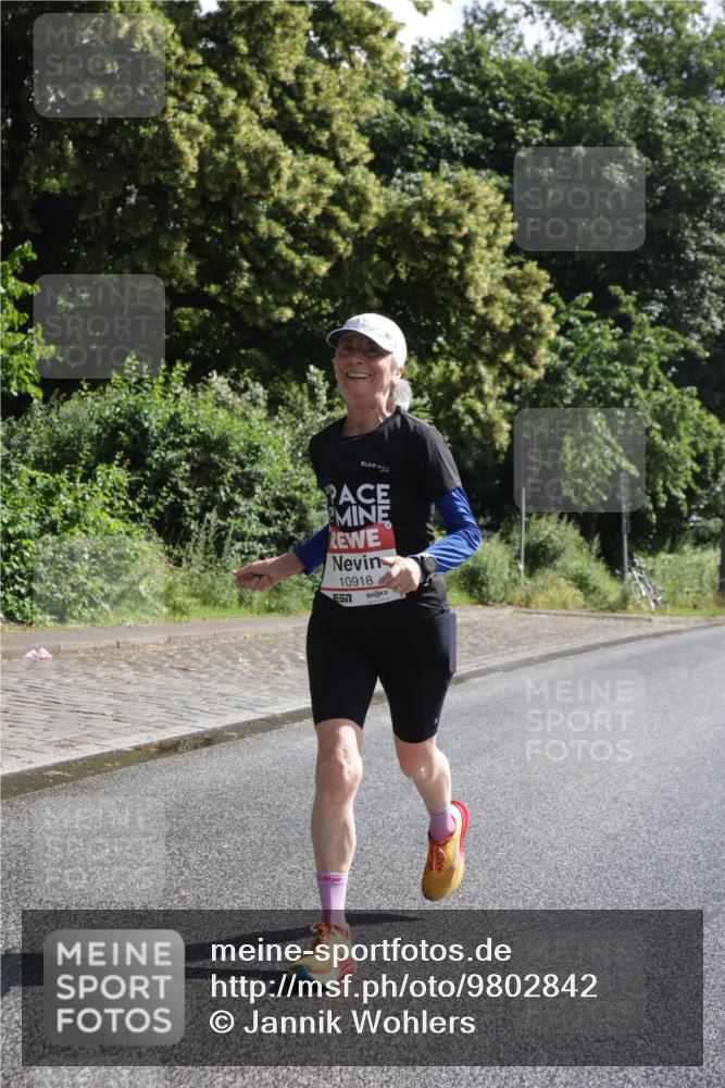 14.06.2026 - REWE Women's Run Jannik Wohlers http://msf.ph/oto/9802842 14.06.2026 10:16:22 Laufen 10918 meine-sportfotos.de