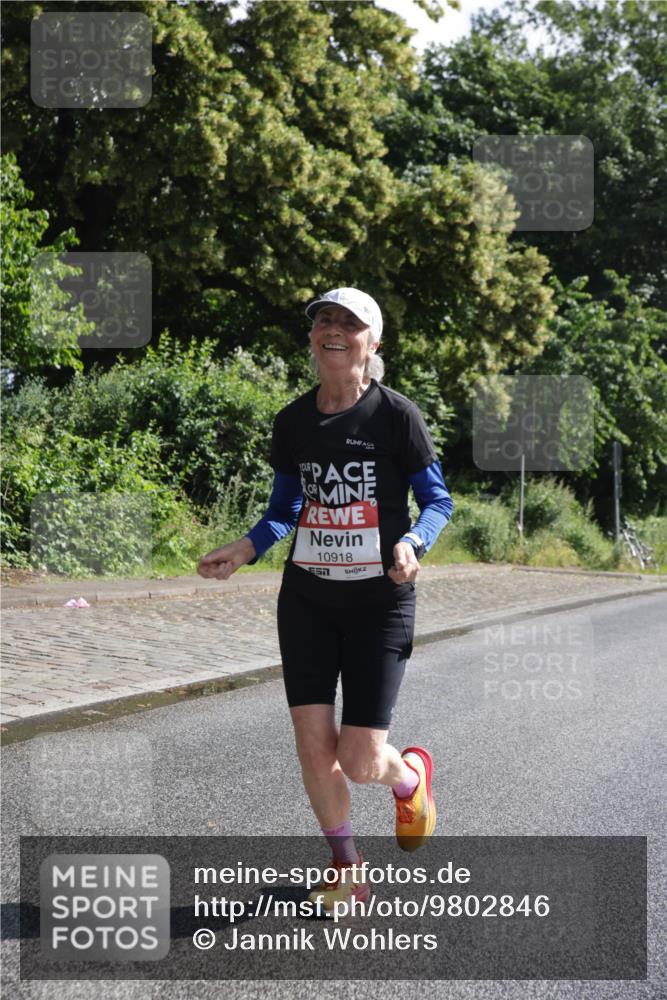 14.06.2026 - REWE Women's Run Jannik Wohlers http://msf.ph/oto/9802846 14.06.2026 10:16:22 Laufen 10918 meine-sportfotos.de