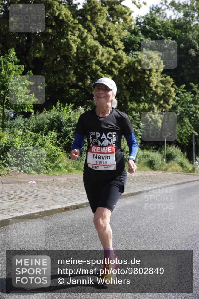 14.06.2026 - REWE Women's Run Jannik Wohlers http://msf.ph/oto/9802849 14.06.2026 10:16:22 Laufen 10918, 7 meine-sportfotos.de