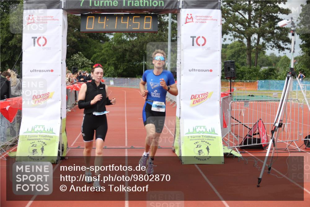 14.06.2026 - 7 Türme Triathlon Andreas Tolksdorf http://msf.ph/oto/9802870 14.06.2026 15:14:57 Ziel 957, 1103 meine-sportfotos.de