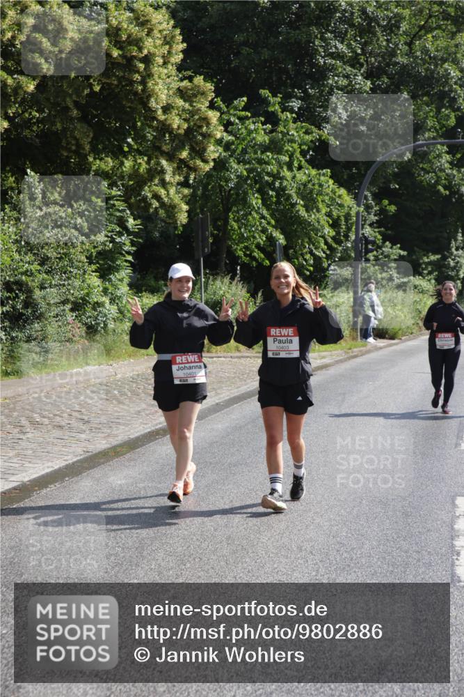 14.06.2026 - REWE Women's Run Jannik Wohlers http://msf.ph/oto/9802886 14.06.2026 10:16:43 Laufen 10401, 10403 meine-sportfotos.de