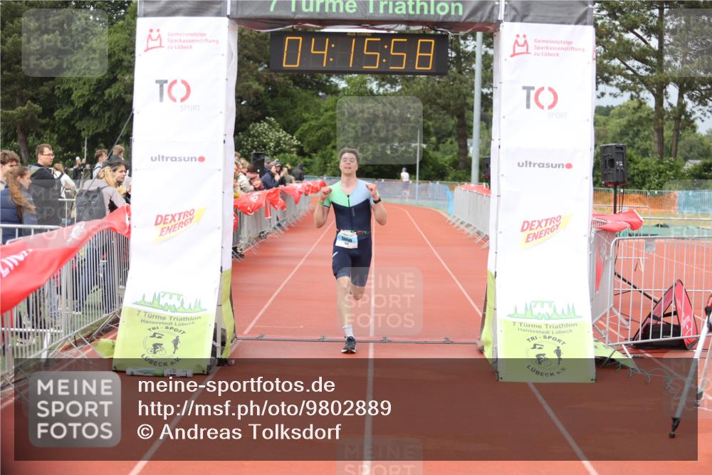 14.06.2026 - 7 Türme Triathlon Andreas Tolksdorf http://msf.ph/oto/9802889 14.06.2026 15:15:57 Ziel 1006 meine-sportfotos.de