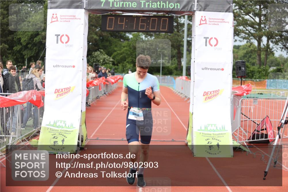 14.06.2026 - 7 Türme Triathlon Andreas Tolksdorf http://msf.ph/oto/9802903 14.06.2026 15:15:58 Ziel 1006 meine-sportfotos.de
