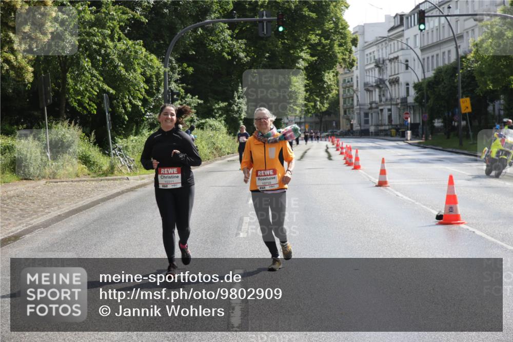 14.06.2026 - REWE Women's Run Jannik Wohlers http://msf.ph/oto/9802909 14.06.2026 10:16:47 Laufen 10311, 10759, 1 meine-sportfotos.de