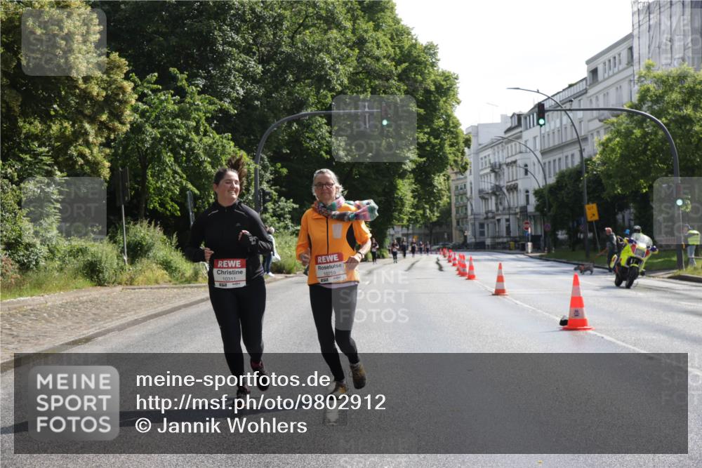 14.06.2026 - REWE Women's Run Jannik Wohlers http://msf.ph/oto/9802912 14.06.2026 10:16:47 Laufen 10311, 10759 meine-sportfotos.de