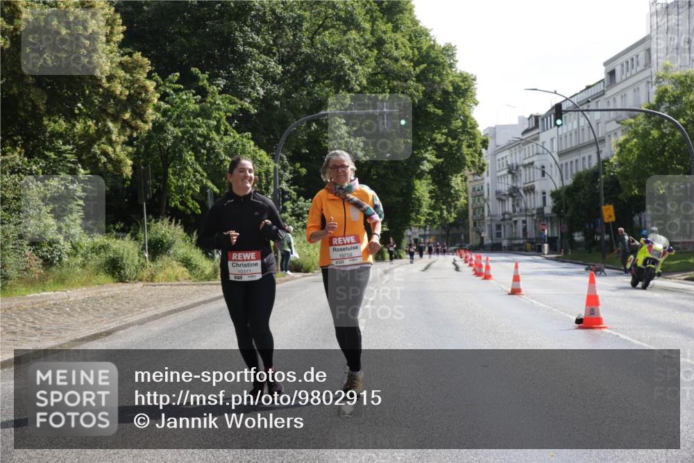 14.06.2026 - REWE Women's Run Jannik Wohlers http://msf.ph/oto/9802915 14.06.2026 10:16:48 Laufen 10311, 10759, 57, 221 meine-sportfotos.de