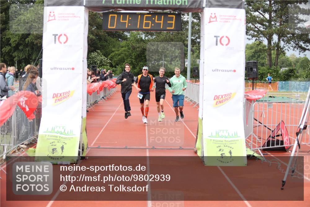 14.06.2026 - 7 Türme Triathlon Andreas Tolksdorf http://msf.ph/oto/9802939 14.06.2026 15:16:41 Ziel 689, 1088 meine-sportfotos.de