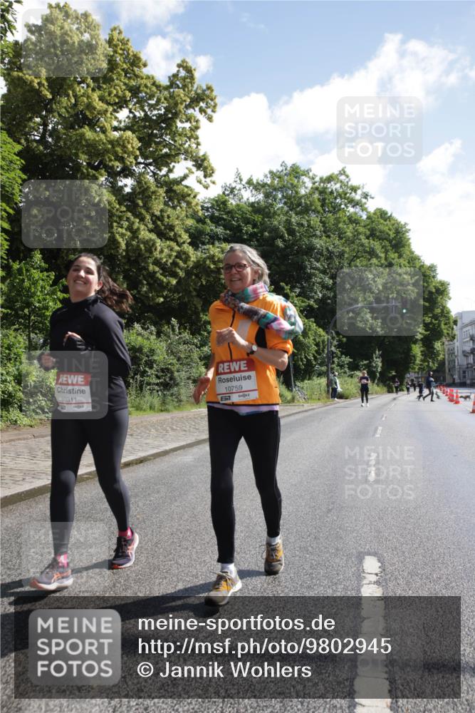 14.06.2026 - REWE Women's Run Jannik Wohlers http://msf.ph/oto/9802945 14.06.2026 10:16:50 Laufen 10311, 10759, 57 meine-sportfotos.de