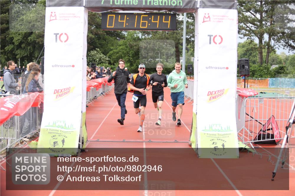 14.06.2026 - 7 Türme Triathlon Andreas Tolksdorf http://msf.ph/oto/9802946 14.06.2026 15:16:42 Ziel 689, 1088 meine-sportfotos.de