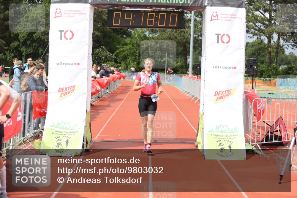 14.06.2026 - 7 Türme Triathlon Andreas Tolksdorf http://msf.ph/oto/9803032 14.06.2026 15:17:58 Ziel 976 meine-sportfotos.de