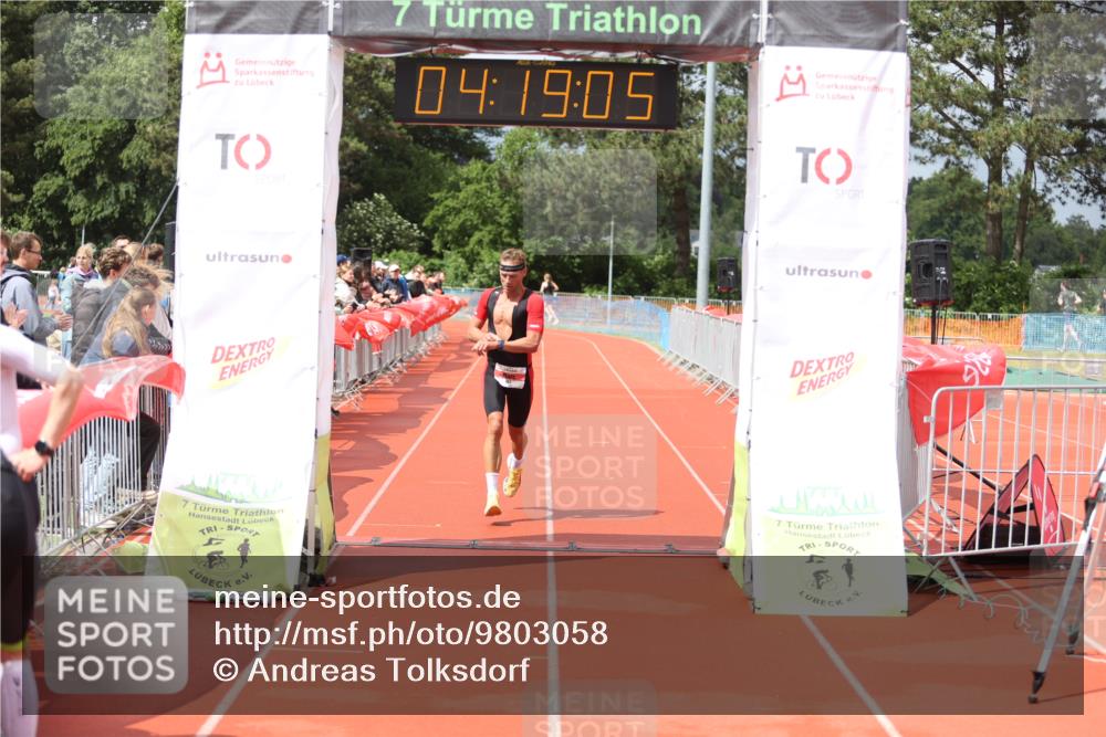 14.06.2026 - 7 Türme Triathlon Andreas Tolksdorf http://msf.ph/oto/9803058 14.06.2026 15:19:04 Ziel 863 meine-sportfotos.de