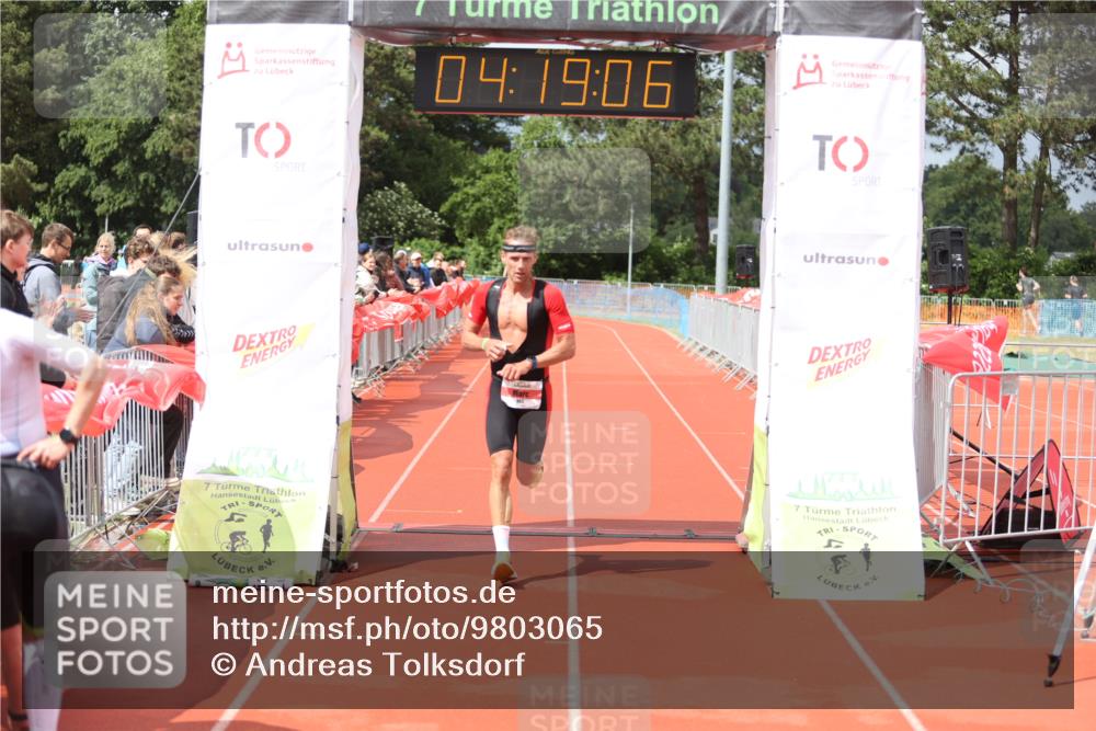 14.06.2026 - 7 Türme Triathlon Andreas Tolksdorf http://msf.ph/oto/9803065 14.06.2026 15:19:04 Ziel 863 meine-sportfotos.de