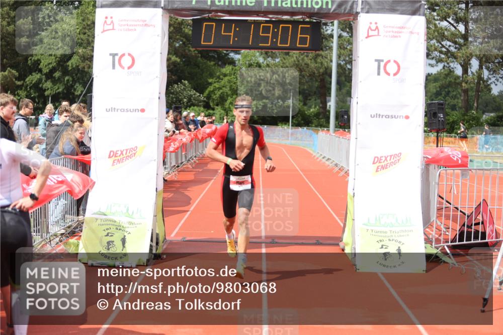 14.06.2026 - 7 Türme Triathlon Andreas Tolksdorf http://msf.ph/oto/9803068 14.06.2026 15:19:05 Ziel 863 meine-sportfotos.de