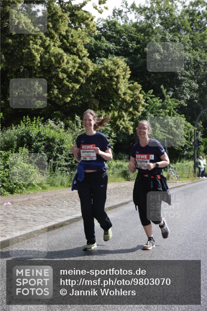 14.06.2026 - REWE Women's Run Jannik Wohlers http://msf.ph/oto/9803070 14.06.2026 10:17:31 Laufen 11052, 657, 11053 meine-sportfotos.de