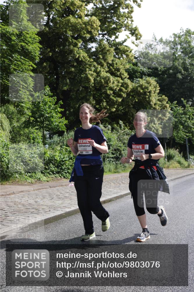 14.06.2026 - REWE Women's Run Jannik Wohlers http://msf.ph/oto/9803076 14.06.2026 10:17:32 Laufen 11052, 11053 meine-sportfotos.de