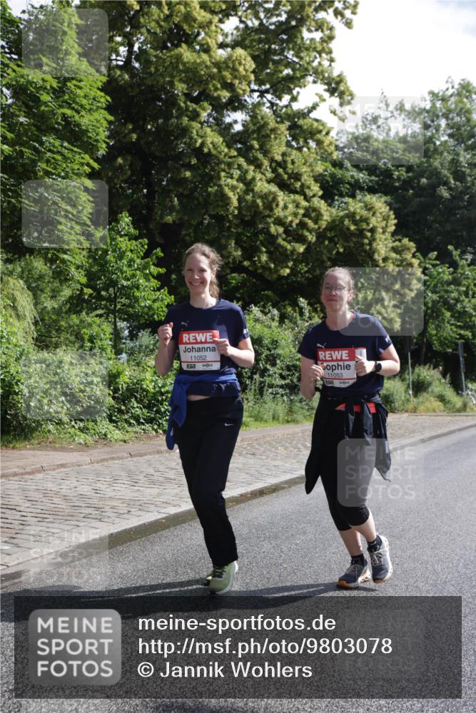 14.06.2026 - REWE Women's Run Jannik Wohlers http://msf.ph/oto/9803078 14.06.2026 10:17:32 Laufen 11052, 57, 11053 meine-sportfotos.de