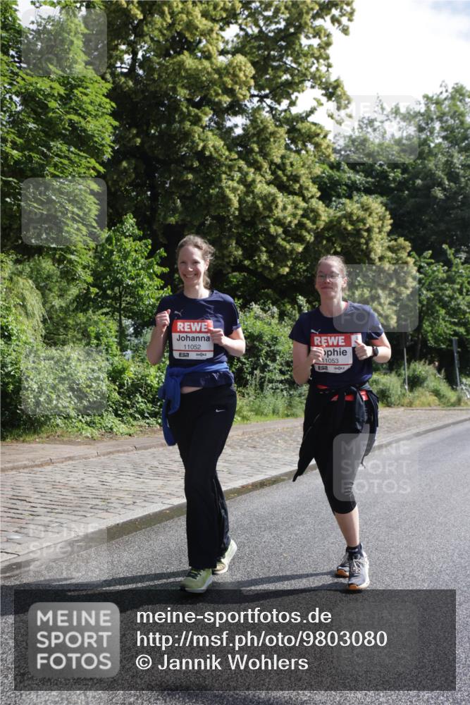 14.06.2026 - REWE Women's Run Jannik Wohlers http://msf.ph/oto/9803080 14.06.2026 10:17:32 Laufen 11052, 57, 11053 meine-sportfotos.de