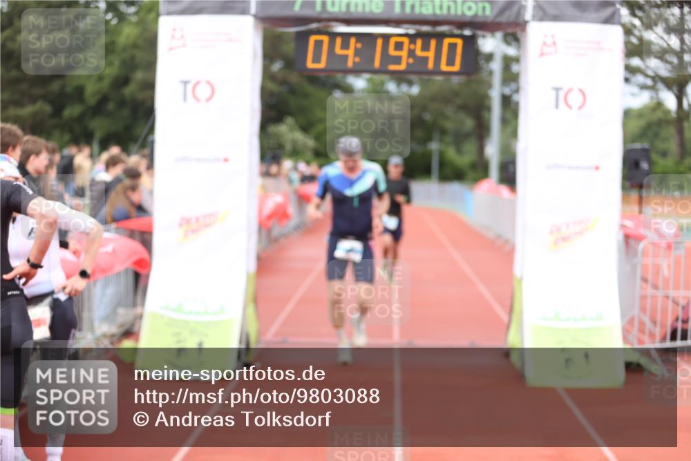 14.06.2026 - 7 Türme Triathlon Andreas Tolksdorf http://msf.ph/oto/9803088 14.06.2026 15:19:39 Ziel 977, 1113 meine-sportfotos.de