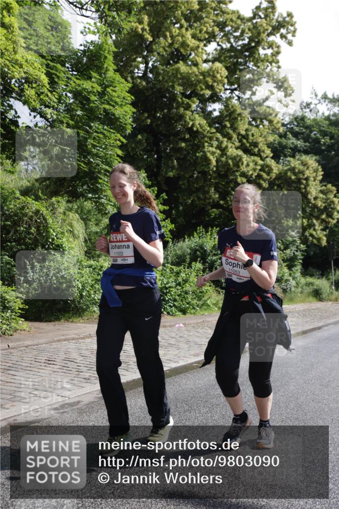 14.06.2026 - REWE Women's Run Jannik Wohlers http://msf.ph/oto/9803090 14.06.2026 10:17:32 Laufen 11052, 11053 meine-sportfotos.de