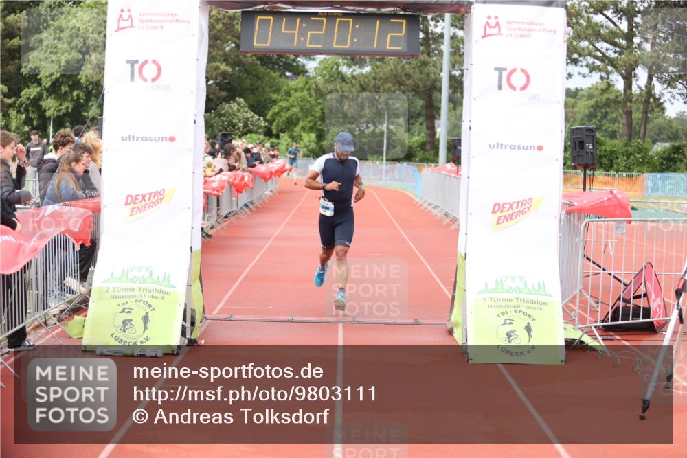14.06.2026 - 7 Türme Triathlon Andreas Tolksdorf http://msf.ph/oto/9803111 14.06.2026 15:20:10 Ziel 942 meine-sportfotos.de
