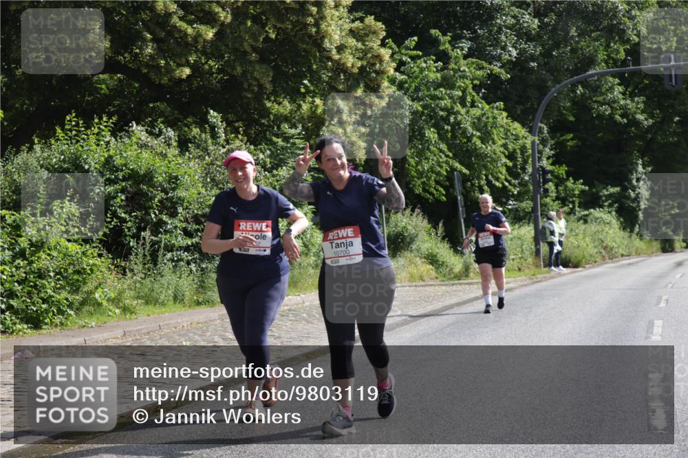 14.06.2026 - REWE Women's Run Jannik Wohlers http://msf.ph/oto/9803119 14.06.2026 10:17:50 Laufen 2, 10700, 57 meine-sportfotos.de