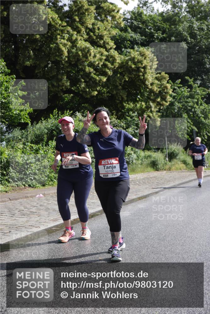 14.06.2026 - REWE Women's Run Jannik Wohlers http://msf.ph/oto/9803120 14.06.2026 10:17:51 Laufen 57, 0152, 10700, 57 meine-sportfotos.de