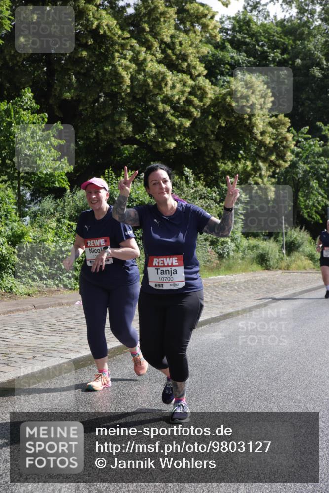 14.06.2026 - REWE Women's Run Jannik Wohlers http://msf.ph/oto/9803127 14.06.2026 10:17:51 Laufen 10, 10700, 7 meine-sportfotos.de