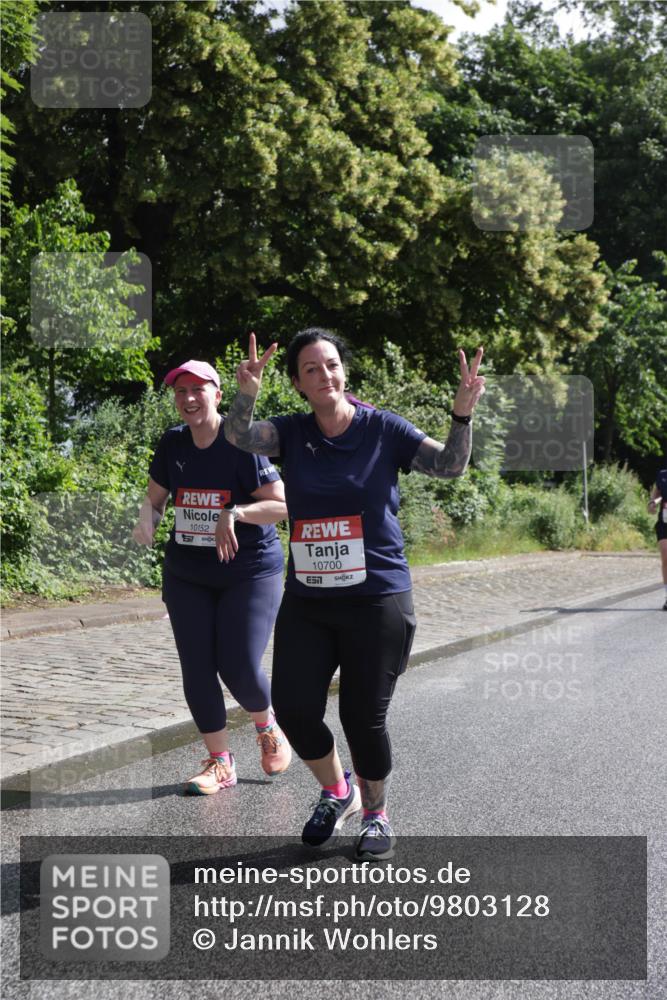 14.06.2026 - REWE Women's Run Jannik Wohlers http://msf.ph/oto/9803128 14.06.2026 10:17:51 Laufen 57, 10152, 10700 meine-sportfotos.de