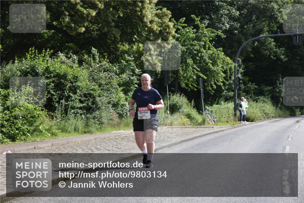 14.06.2026 - REWE Women's Run Jannik Wohlers http://msf.ph/oto/9803134 14.06.2026 10:17:54 Laufen 10381 meine-sportfotos.de