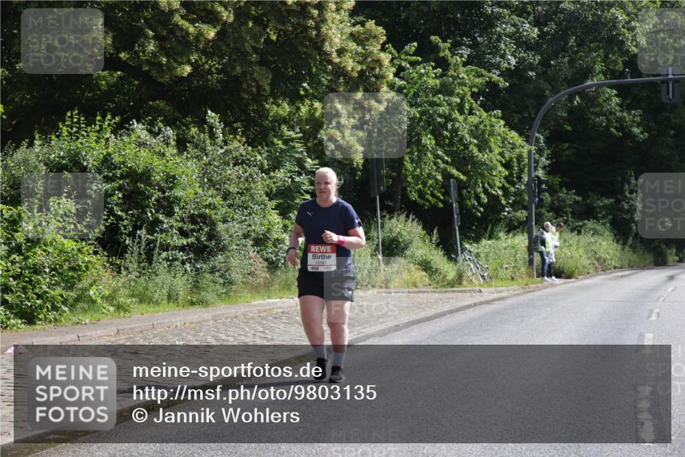 14.06.2026 - REWE Women's Run Jannik Wohlers http://msf.ph/oto/9803135 14.06.2026 10:17:54 Laufen 10381 meine-sportfotos.de