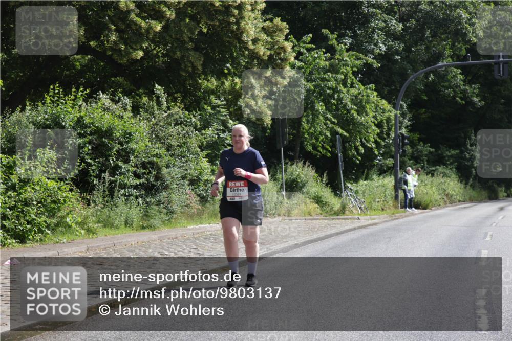 14.06.2026 - REWE Women's Run Jannik Wohlers http://msf.ph/oto/9803137 14.06.2026 10:17:54 Laufen 10381 meine-sportfotos.de