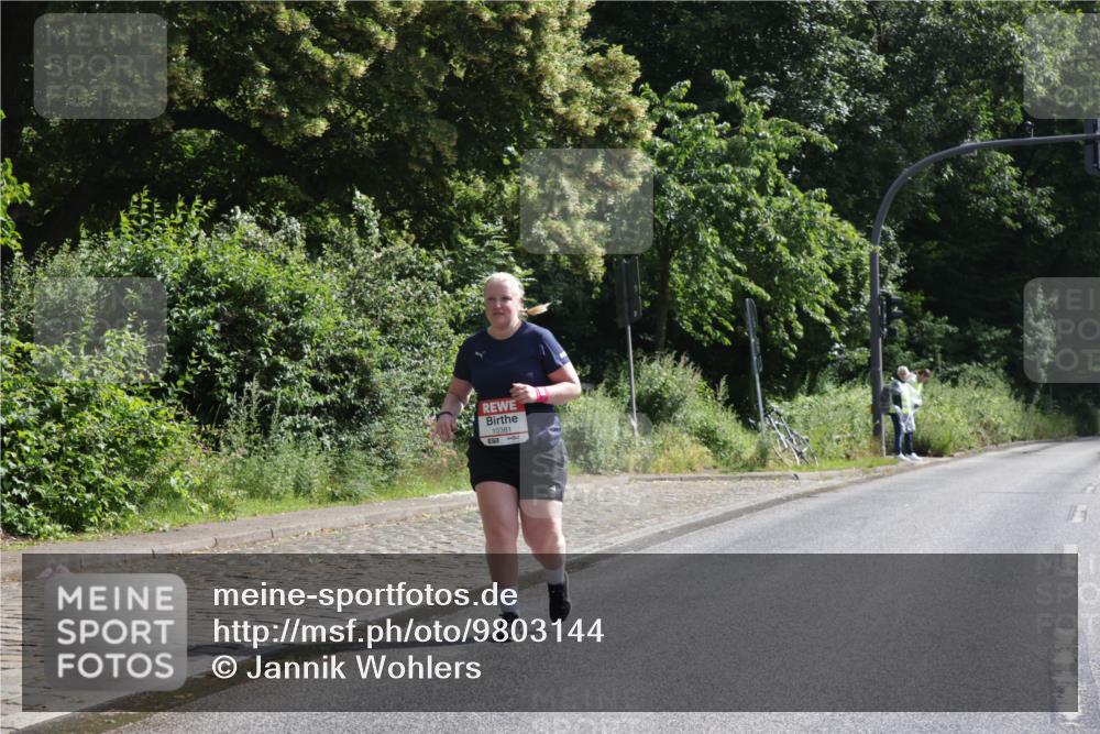 14.06.2026 - REWE Women's Run Jannik Wohlers http://msf.ph/oto/9803144 14.06.2026 10:17:54 Laufen 10381, 7 meine-sportfotos.de