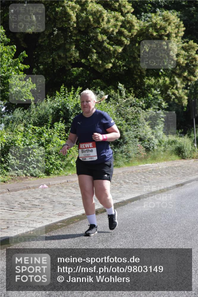 14.06.2026 - REWE Women's Run Jannik Wohlers http://msf.ph/oto/9803149 14.06.2026 10:17:56 Laufen 10381, 7 meine-sportfotos.de
