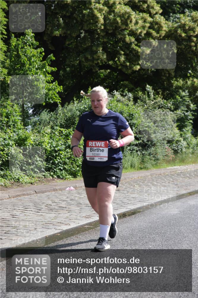 14.06.2026 - REWE Women's Run Jannik Wohlers http://msf.ph/oto/9803157 14.06.2026 10:17:56 Laufen 10381, 7 meine-sportfotos.de