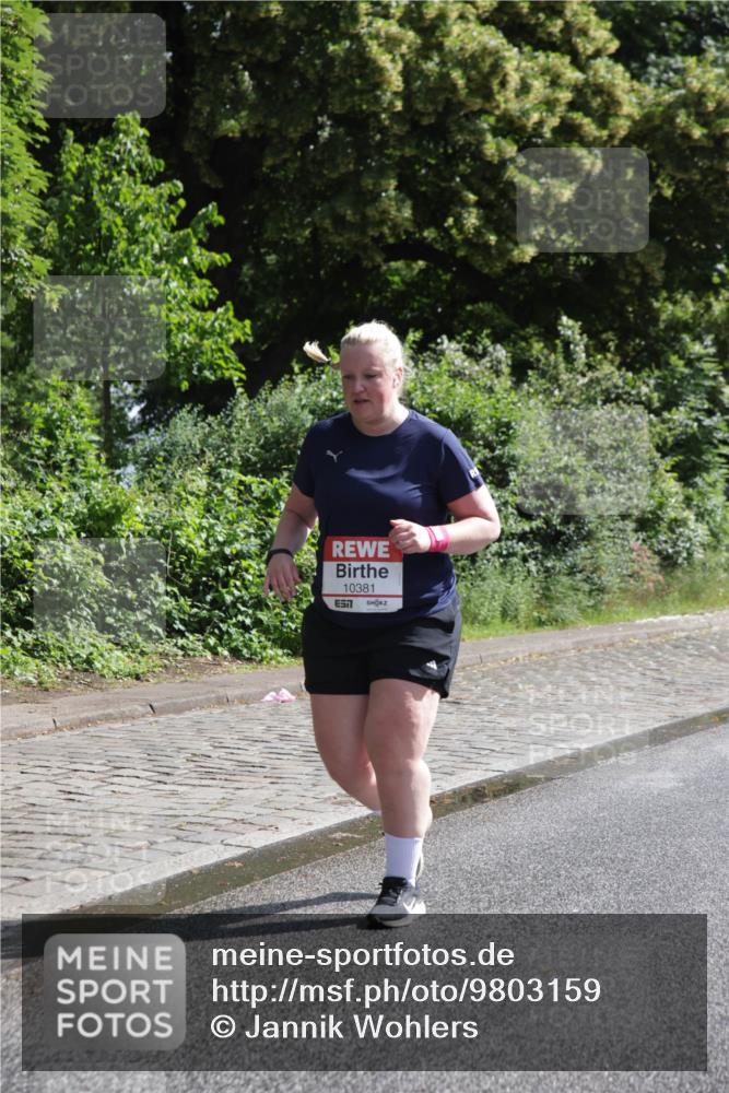 14.06.2026 - REWE Women's Run Jannik Wohlers http://msf.ph/oto/9803159 14.06.2026 10:17:56 Laufen 10381, 7 meine-sportfotos.de