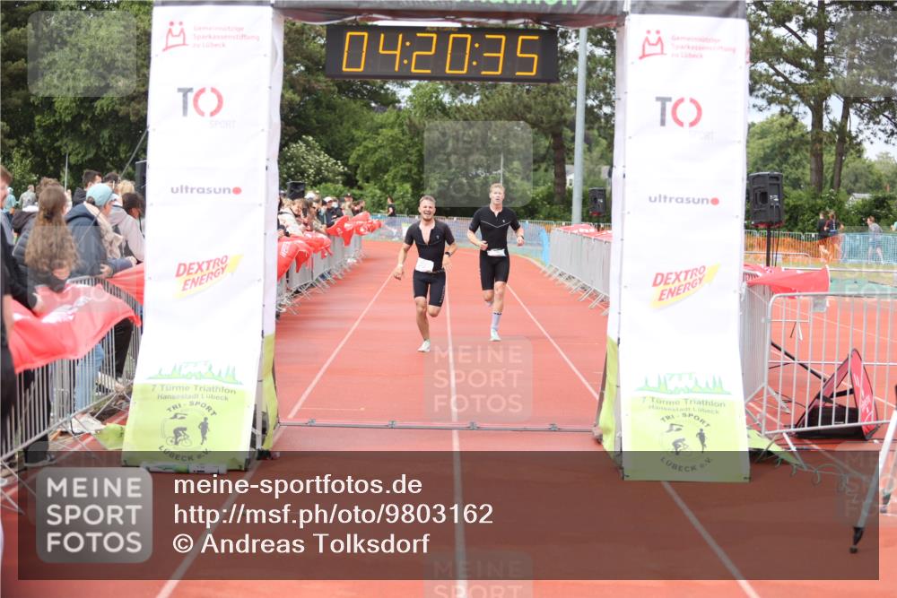 14.06.2026 - 7 Türme Triathlon Andreas Tolksdorf http://msf.ph/oto/9803162 14.06.2026 15:20:33 Ziel 838, 947, 1014, 1157 meine-sportfotos.de