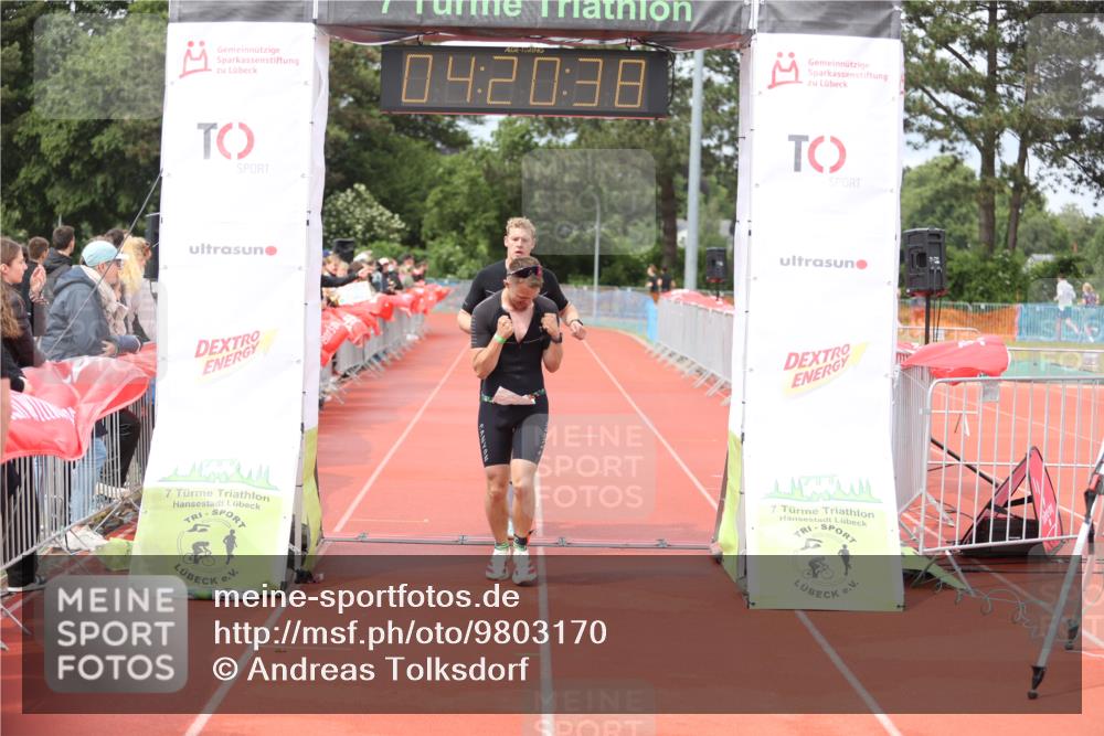 14.06.2026 - 7 Türme Triathlon Andreas Tolksdorf http://msf.ph/oto/9803170 14.06.2026 15:20:36 Ziel 947, 1014, 1157 meine-sportfotos.de