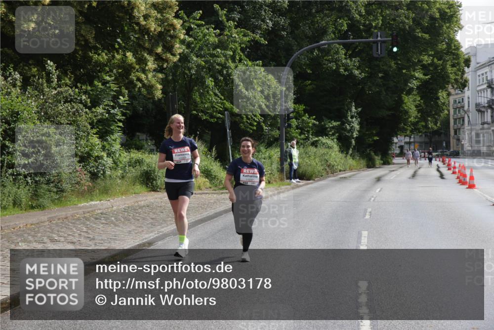 14.06.2026 - REWE Women's Run Jannik Wohlers http://msf.ph/oto/9803178 14.06.2026 10:18:21 Laufen  meine-sportfotos.de