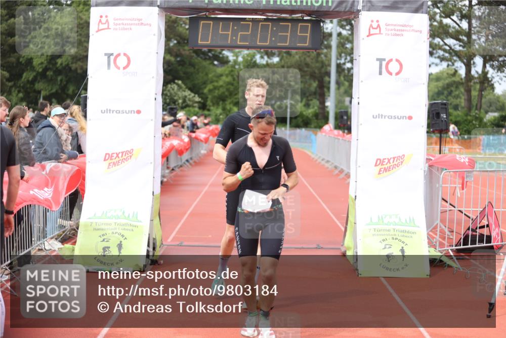 14.06.2026 - 7 Türme Triathlon Andreas Tolksdorf http://msf.ph/oto/9803184 14.06.2026 15:20:37 Ziel 1014, 1157 meine-sportfotos.de