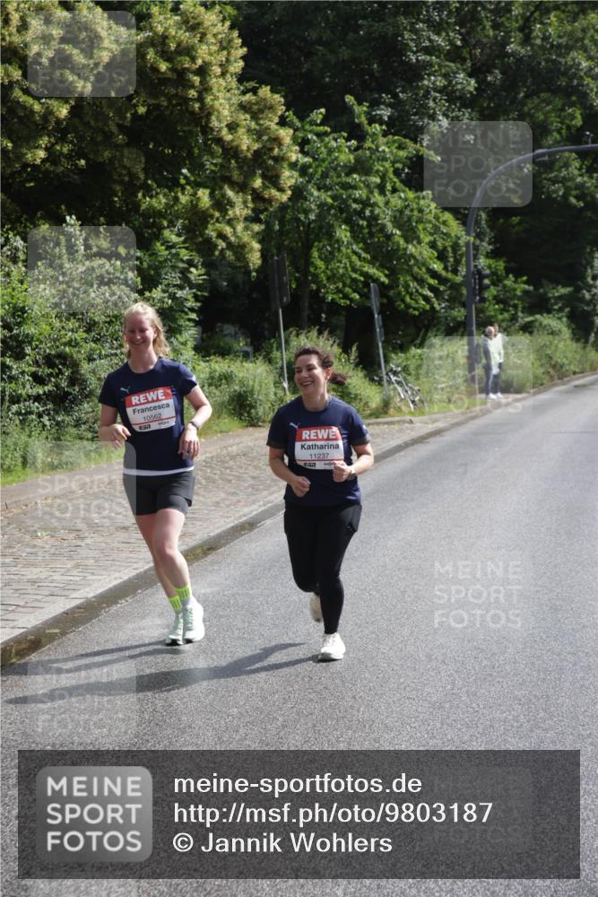14.06.2026 - REWE Women's Run Jannik Wohlers http://msf.ph/oto/9803187 14.06.2026 10:18:23 Laufen 10562, 11237 meine-sportfotos.de