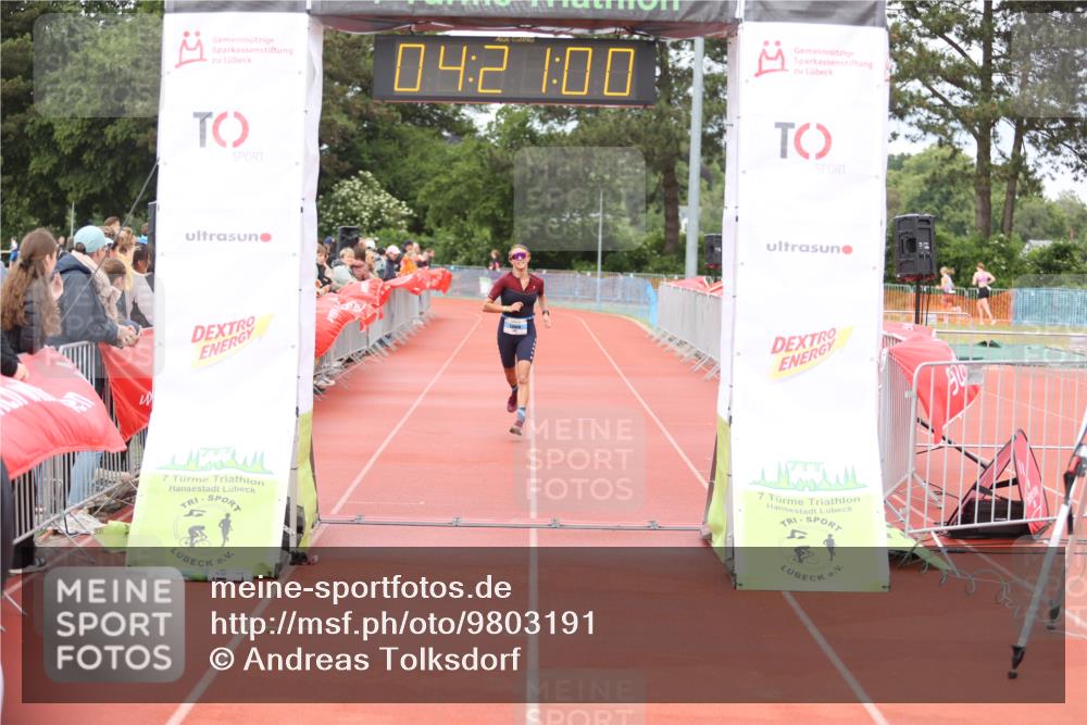 14.06.2026 - 7 Türme Triathlon Andreas Tolksdorf http://msf.ph/oto/9803191 14.06.2026 15:20:59 Ziel 995 meine-sportfotos.de