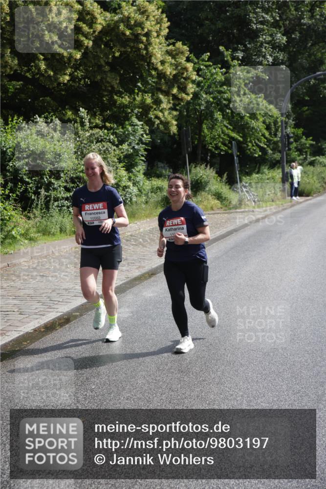 14.06.2026 - REWE Women's Run Jannik Wohlers http://msf.ph/oto/9803197 14.06.2026 10:18:23 Laufen 10562 meine-sportfotos.de