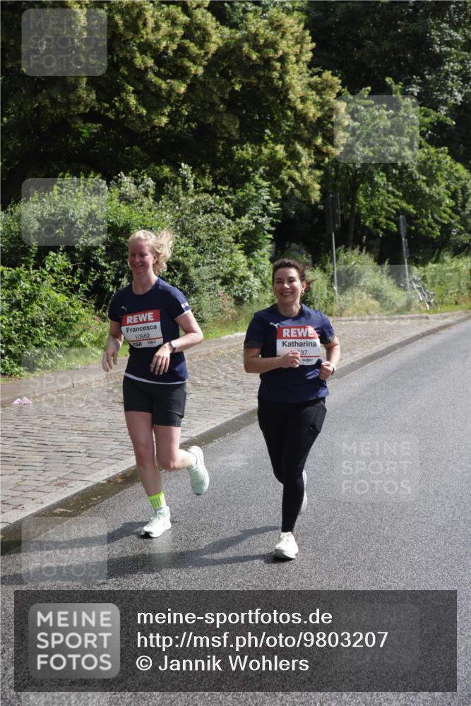 14.06.2026 - REWE Women's Run Jannik Wohlers http://msf.ph/oto/9803207 14.06.2026 10:18:23 Laufen 10562, 37 meine-sportfotos.de