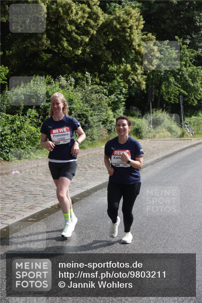 14.06.2026 - REWE Women's Run Jannik Wohlers http://msf.ph/oto/9803211 14.06.2026 10:18:23 Laufen 10562, 657, 11237, 650 meine-sportfotos.de