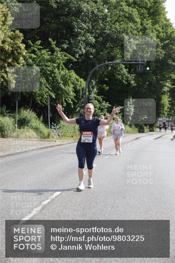 14.06.2026 - REWE Women's Run Jannik Wohlers http://msf.ph/oto/9803225 14.06.2026 10:18:55 Laufen 10459, 577 meine-sportfotos.de