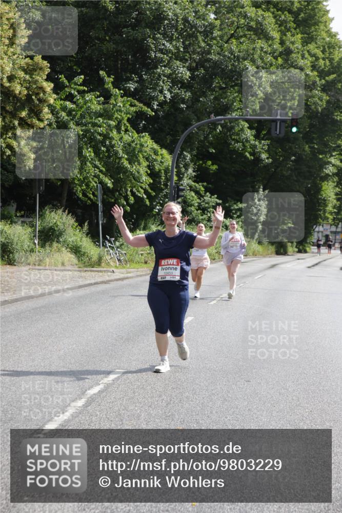 14.06.2026 - REWE Women's Run Jannik Wohlers http://msf.ph/oto/9803229 14.06.2026 10:18:55 Laufen 10459 meine-sportfotos.de