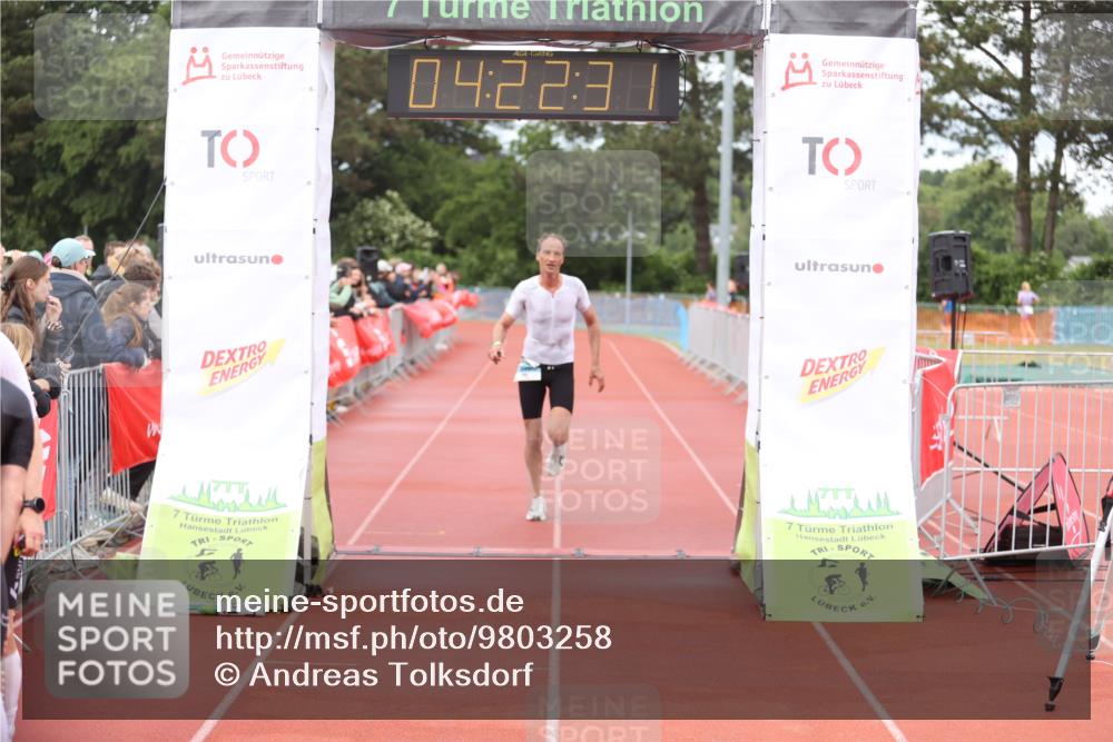 14.06.2026 - 7 Türme Triathlon Andreas Tolksdorf http://msf.ph/oto/9803258 14.06.2026 15:22:30 Ziel 1152 meine-sportfotos.de