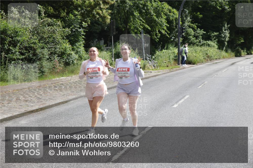 14.06.2026 - REWE Women's Run Jannik Wohlers http://msf.ph/oto/9803260 14.06.2026 10:18:59 Laufen 10135, 10136, 657 meine-sportfotos.de
