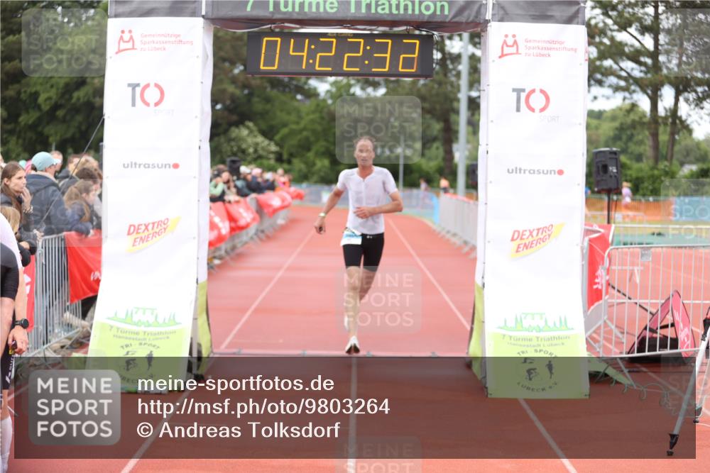 14.06.2026 - 7 Türme Triathlon Andreas Tolksdorf http://msf.ph/oto/9803264 14.06.2026 15:22:31 Ziel 1152 meine-sportfotos.de