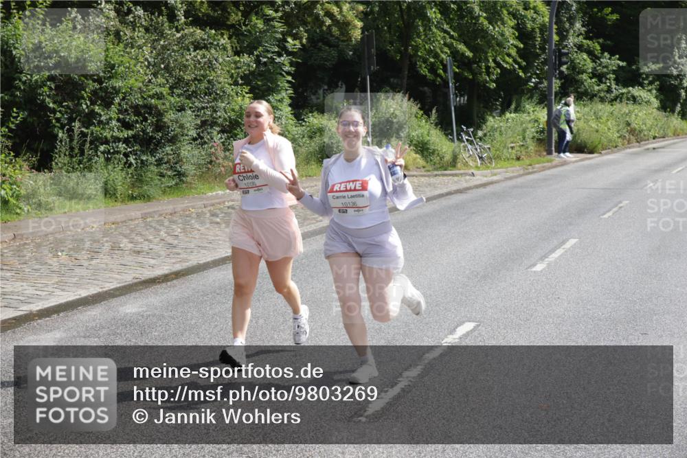 14.06.2026 - REWE Women's Run Jannik Wohlers http://msf.ph/oto/9803269 14.06.2026 10:19:00 Laufen 10135, 517, 10136 meine-sportfotos.de